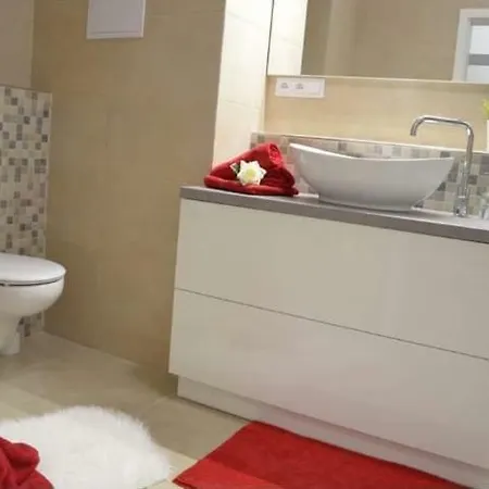 Lucie Apartament *